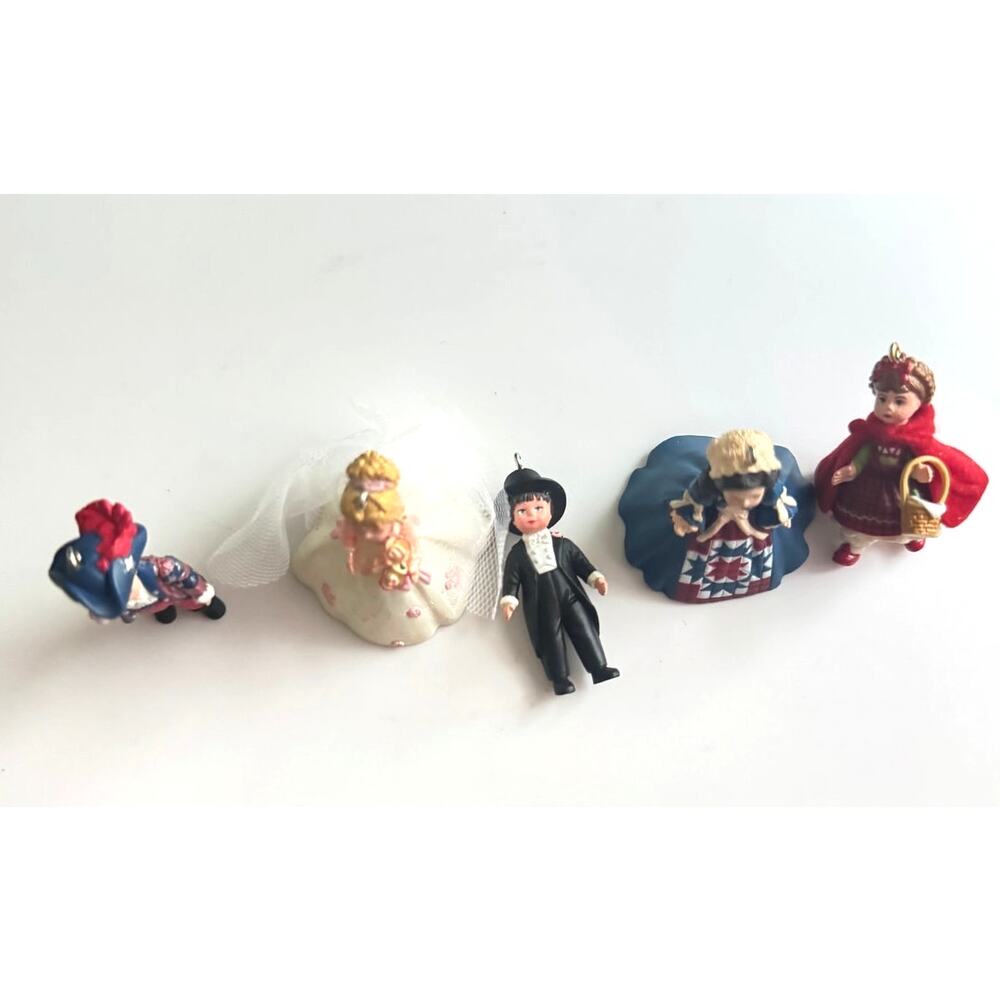 Lot Of 5 Madame Alexander Hallmark Miniature Ornaments 2004‎ 2005 2006 - Picture 7 of 8